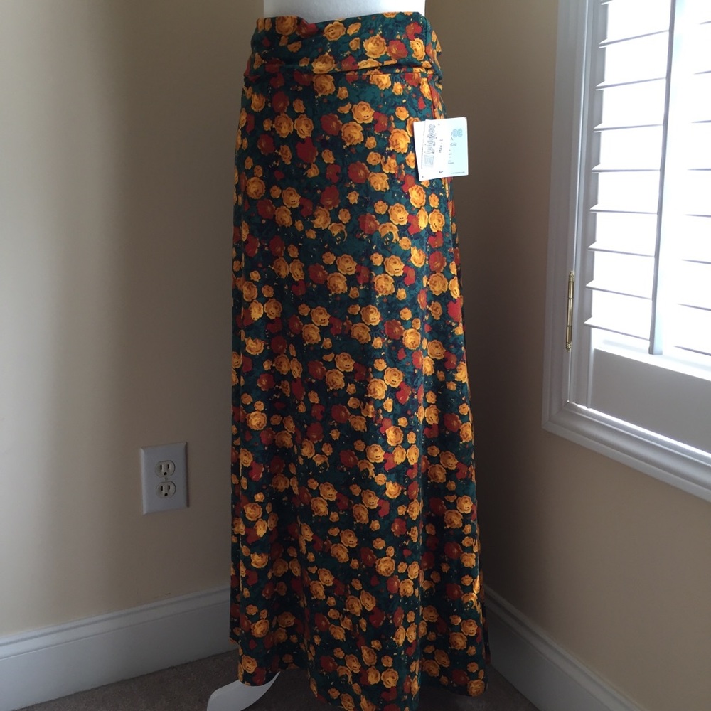 LuLaRoe maxi skirt, size S, NWT